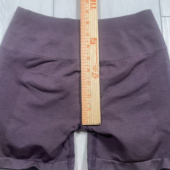 Alphalete AMPLIFY SHORT 4.5" Seamless Shorts Women's Size Medium Purple - Picture 11 of 11